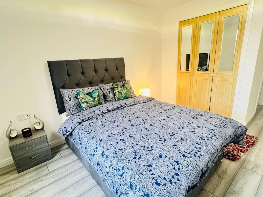 Superb 2 Bedroom Apartment With Free Parking Edinburgh Buitenkant foto