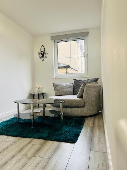 Superb 2 Bedroom Apartment With Free Parking Edinburgh Buitenkant foto
